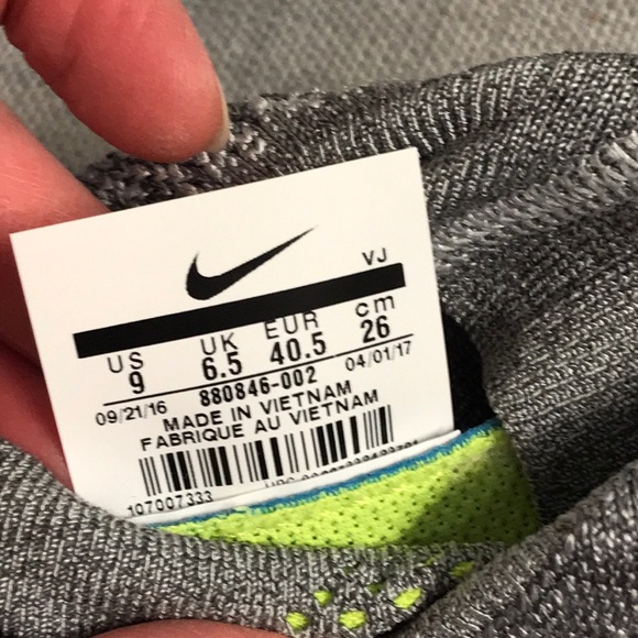 Nike Women's Free Rn Motion FK 2017 Running Shoe - Picture 5 of 8